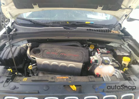 2018 Jeep Renegade Latitude 4X4 z USA, uszkodzony, nr VIN ZACCJBBB8JPH73797